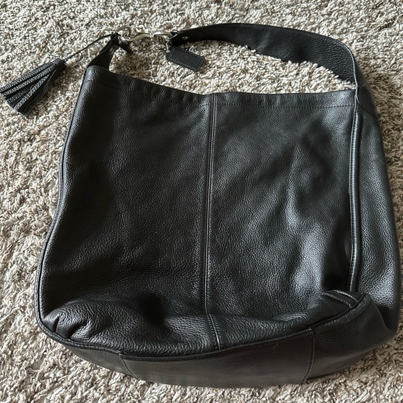 EUC Coach Black Leather Slouchy Shoulder Bag - Picture 2 of 5